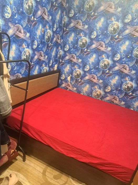 Продам спальный гарнитур в отличном состоянии.  Матрас ортопедический.