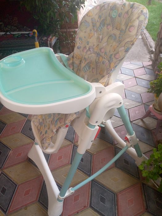 Детский стульчик для кормления.