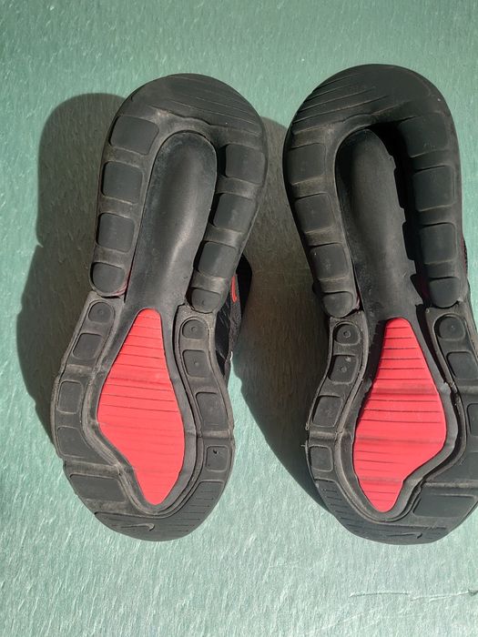 Маратонки NIKE 270