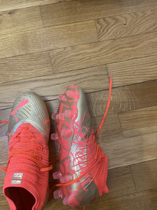 Футбольные бутсы размер 37