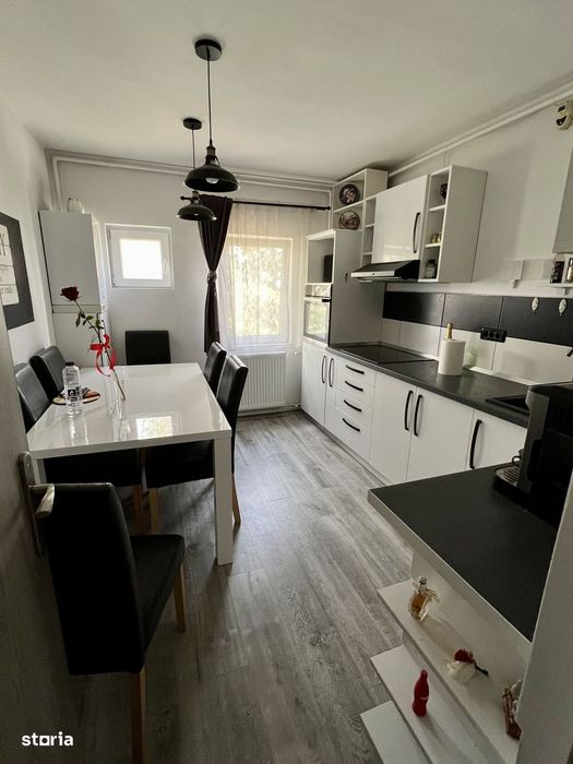 OFERTĂ - Apartament cu 3 camere, renovat, mobilat și utilat - Micalaca