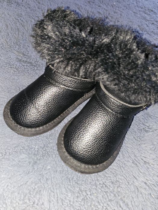 Cizme UGG marimea 24