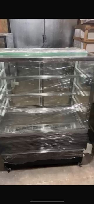 Витринный холодильник