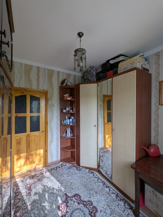 Продается 5 комн квартира
