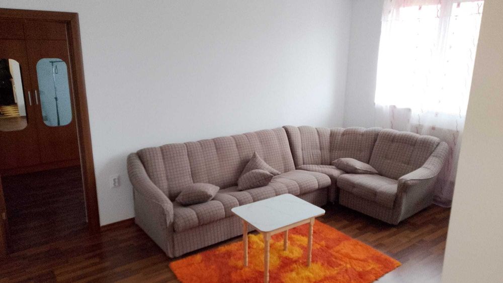 Apartamant de inchiriat