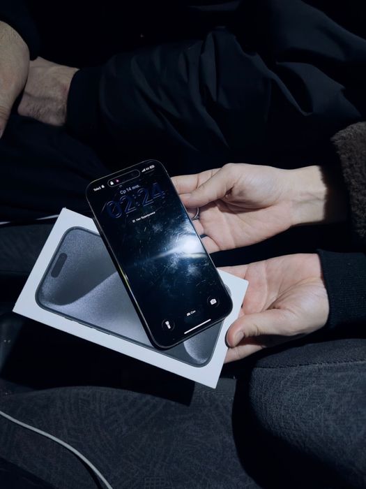 Продам Айфон 15про