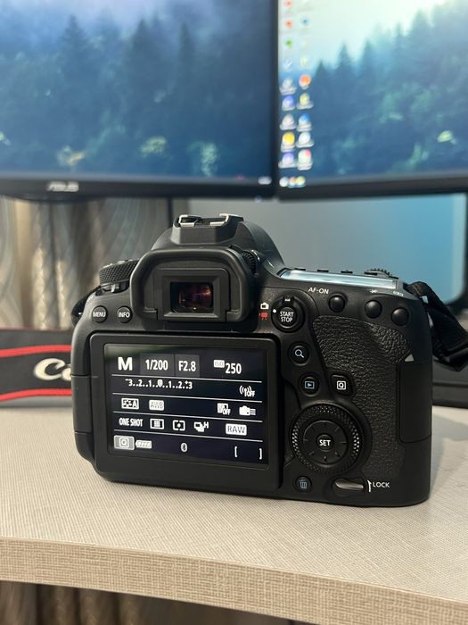 Aparat foto Canon 6D Mark II Impecabil 14000 cadre