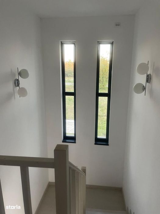 Casă de închiriat, 5 camere, garaj, curte