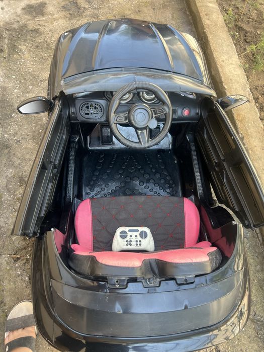 Детские электромобил (машина) 12 вольт