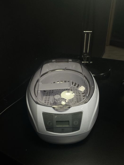 Уреди за маникюр