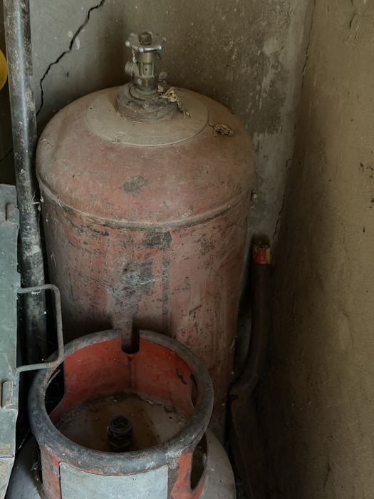 Газовый баллон и плита