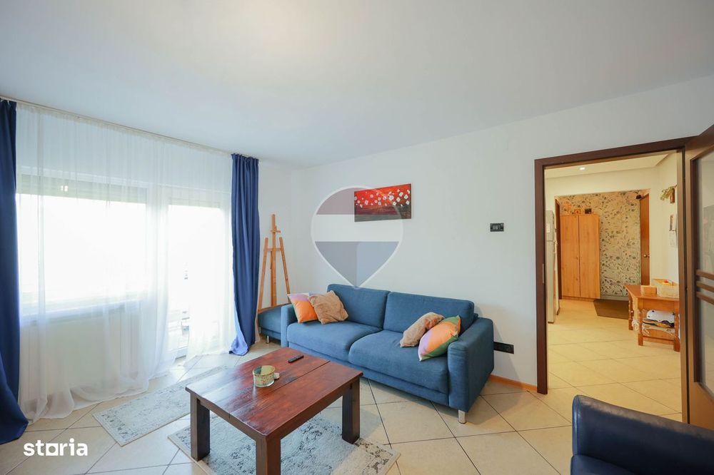 De vânzare apartament cu 4 camere și un loc de parcare, în Rogerius