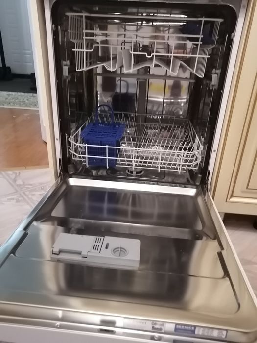 Посудомоечная машина INDESIT