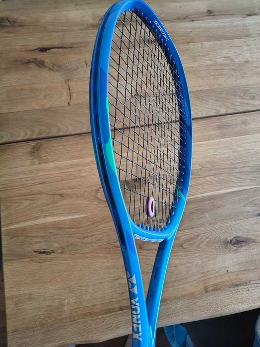Тенис ракета Yonex EZONE 98 Blast Blue 2025 305 гр. 16х19 Като нова