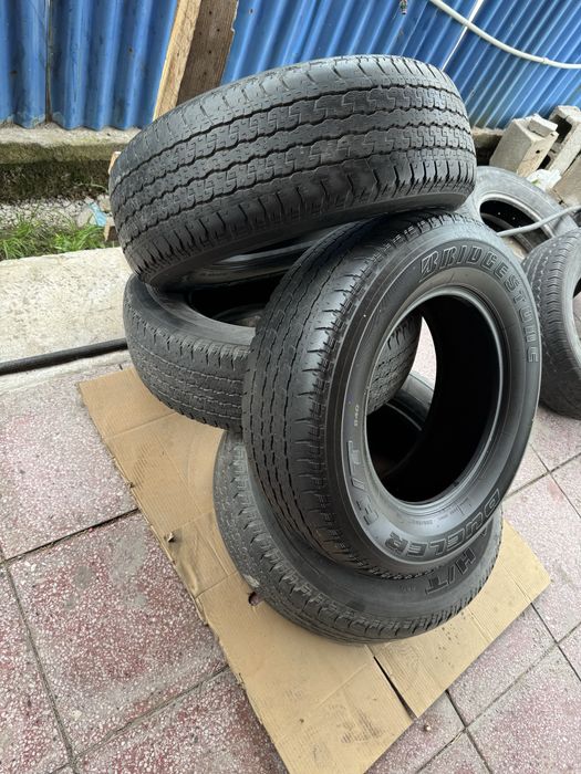 Продам шины Bridgestone HT    265/65/17