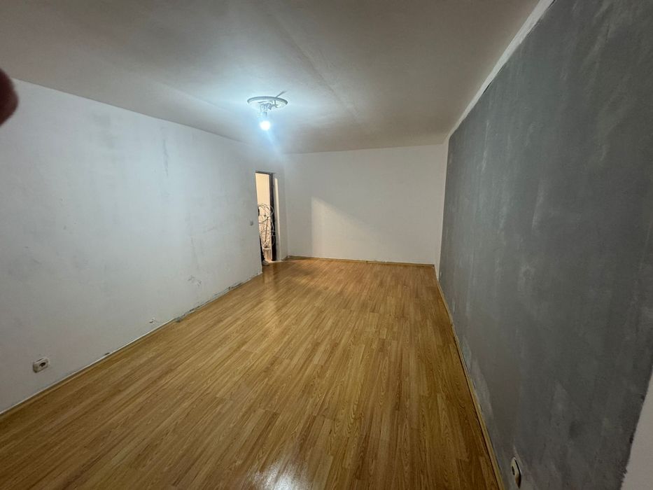 Vând apartament 2 camere