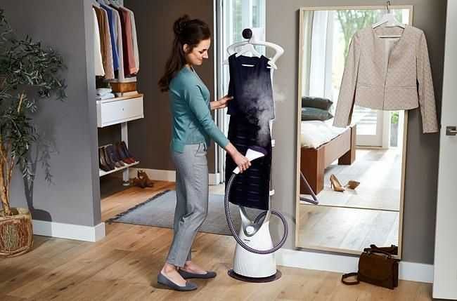 Уред за гладене с пара Philips ComfortTouch GC557/30, 1.8 л, 2000 W