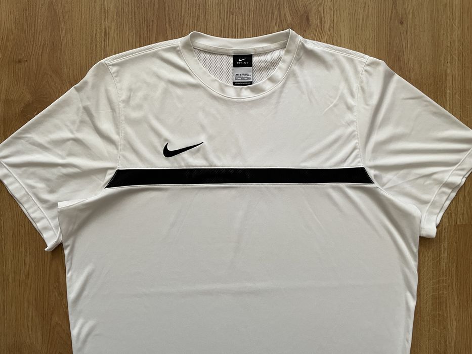 Nike Dri Fit White Tshirt 2XL