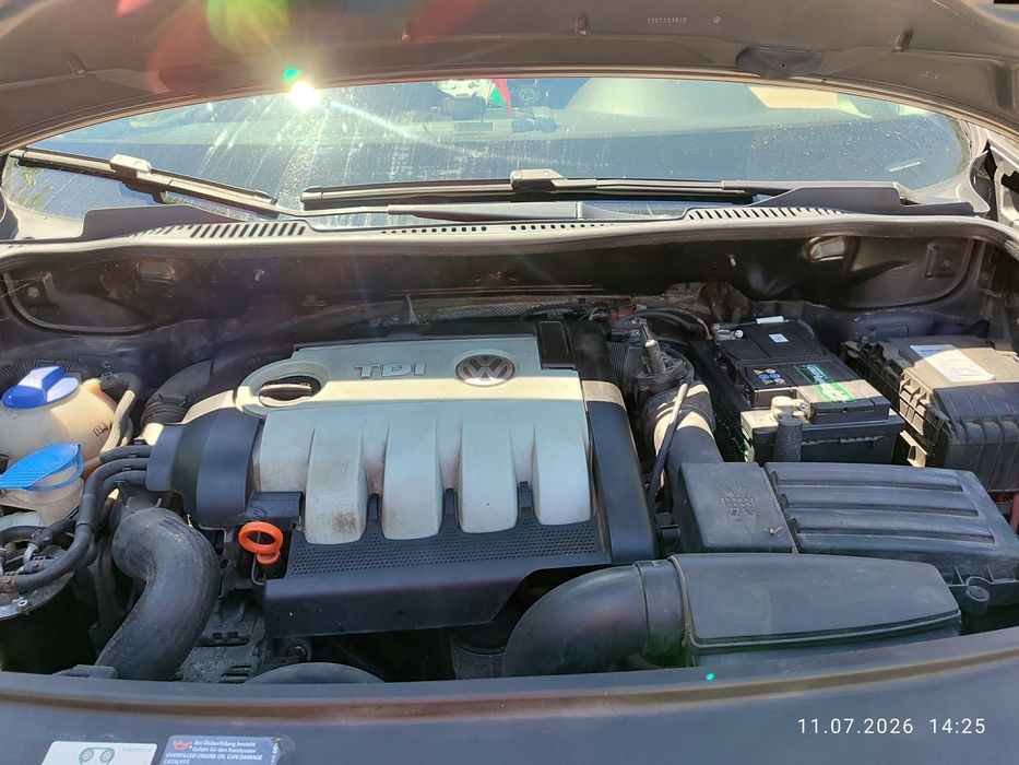 Продавам Vw Touran 1.9 TDI