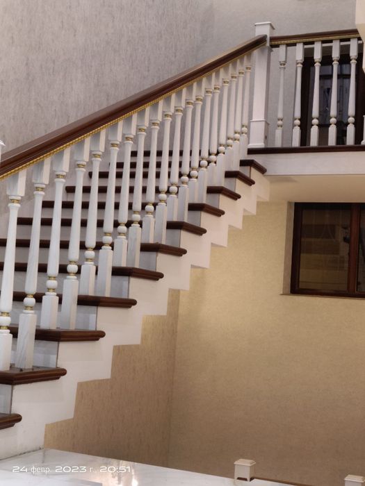 лестниса двери Eshik Zina