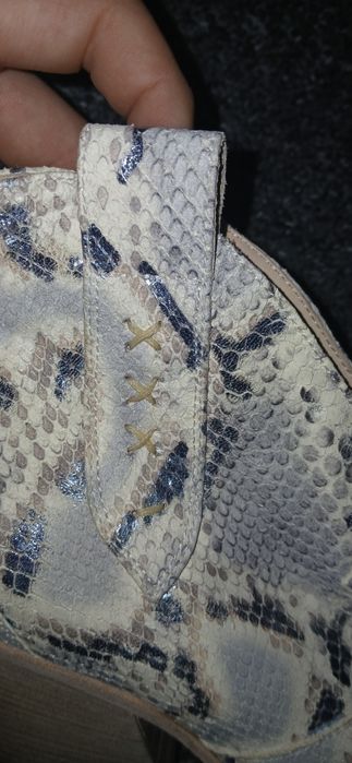 Ciocate piele 100% naturala numar 36 pantofi colectionari mai multe pv