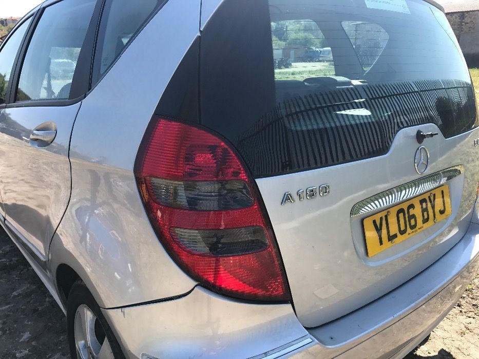 Mercedes A class W169 на части