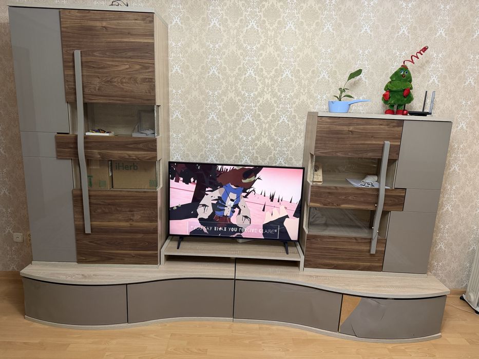 Продам ТВ тумбу