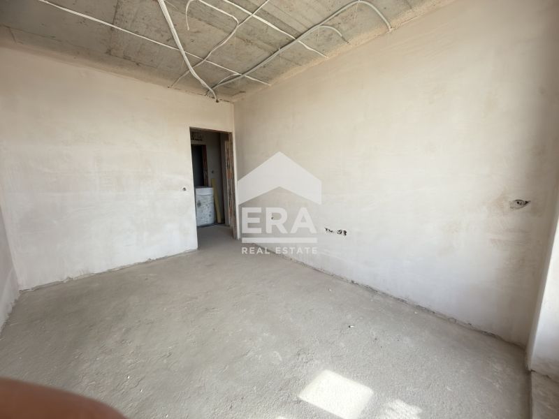 Продава се Двустаен апартамент в Варна, Кайсиева градина - 64 кв.м за 2094 €/кв.м - Снимка #5