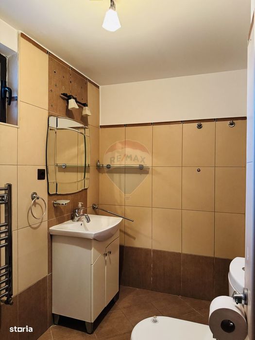 Casă de închiriat | 4 camere | Teren 530 mp | Otopeni