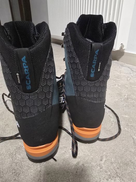 Scarpa mont blanc