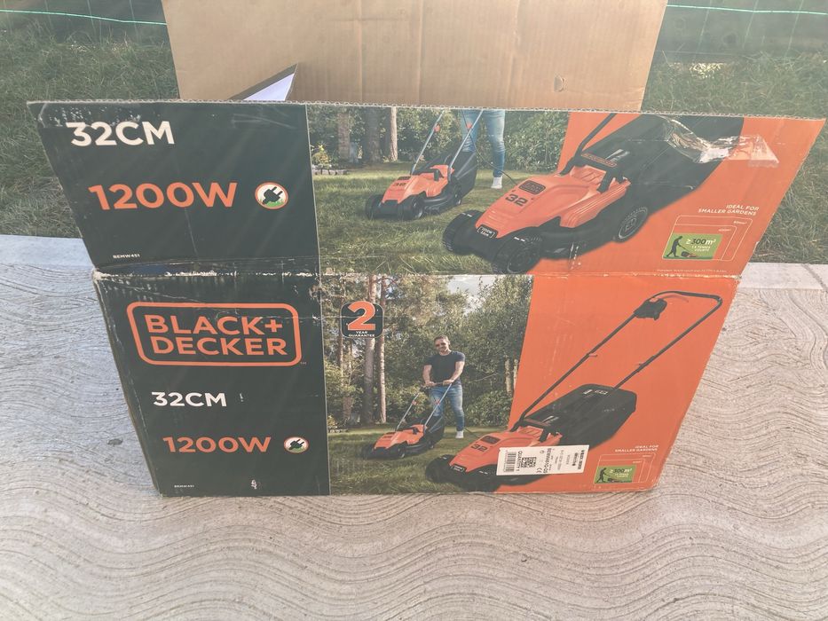 Masina Tuns Iarba-Gazon Electrica Black Decker BEMW451-QS 1200w Noua