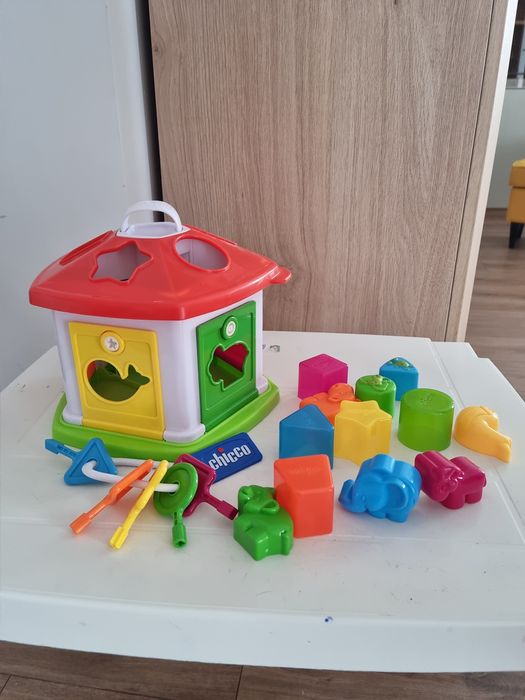 Jucarie căsuță zoo cu cuburi Chicco