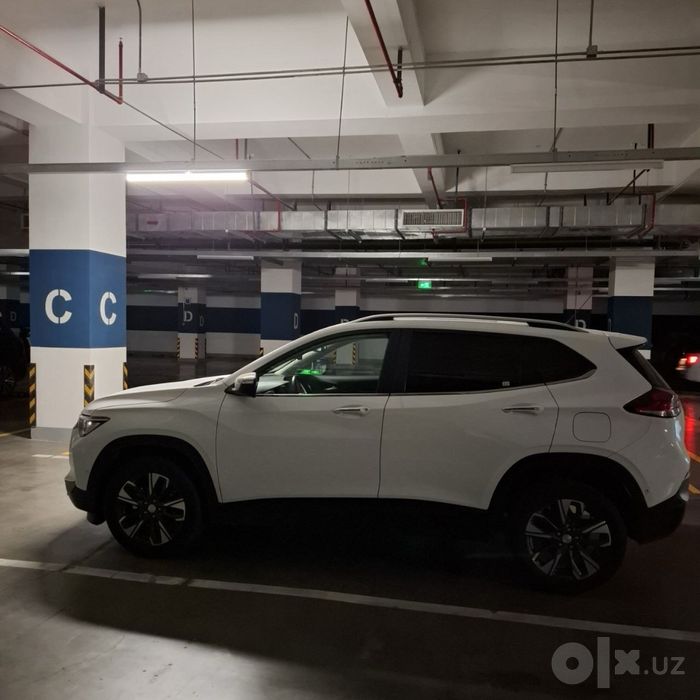 Tracker 2 premier 2022 срочно сотилади