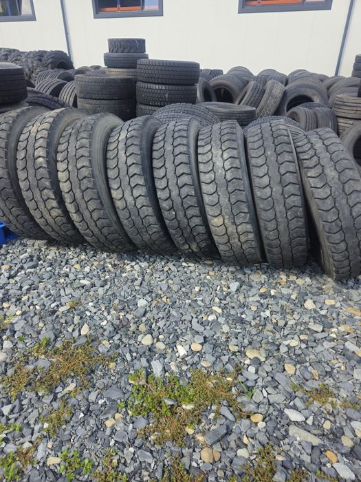 Anvelope  13 R 22.5 noi Kelly si de tracțiune.
