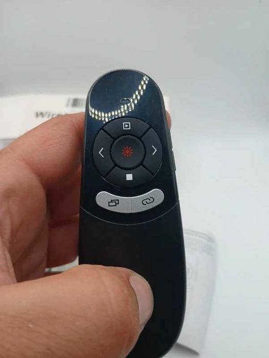 Telecomandă Prezentări Wireless Presenter cu Laser și Husă de Protecție