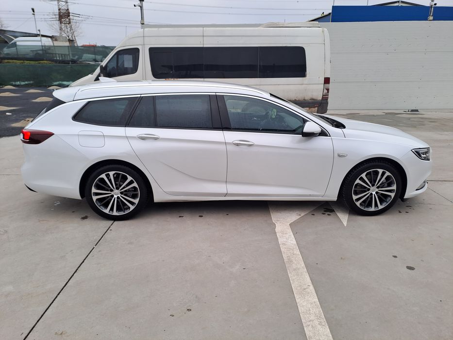 Vând opel insignia 2018