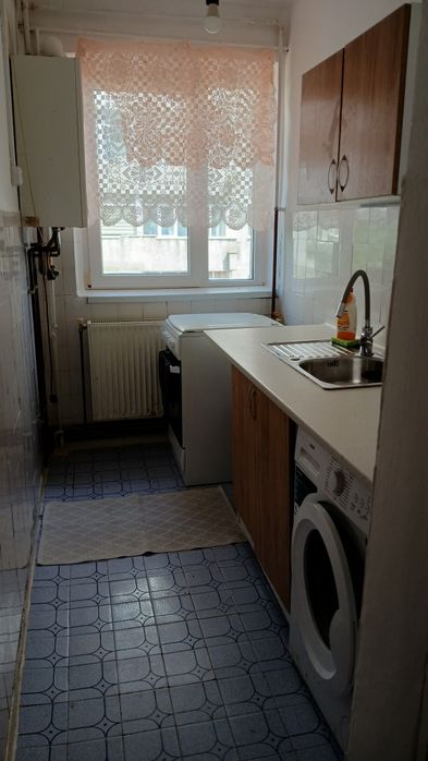 Închiriez apartament