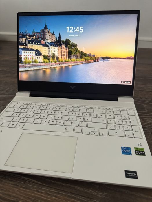 Laptop Gaming HP Victus 15, Ca Nou, i5-12500H / RTX 3050 / 16GB RAM / Windows 11 Pro