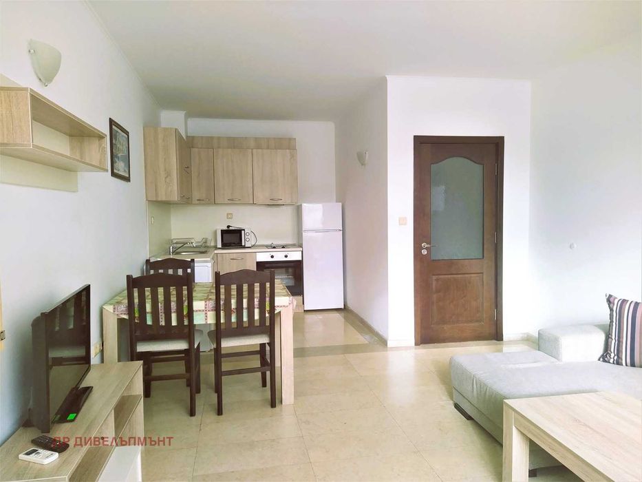 Продава се Двустаен апартамент в Несебър - 76 кв.м за 1000 €/кв.м - Снимка #2