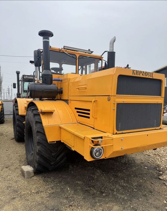 Продам кировец с двигателем вичай