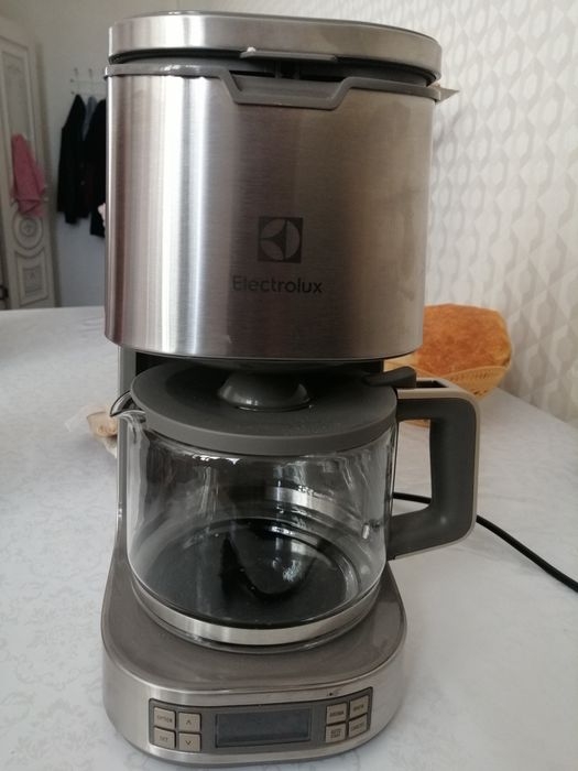 Кофеварка новая electrolux