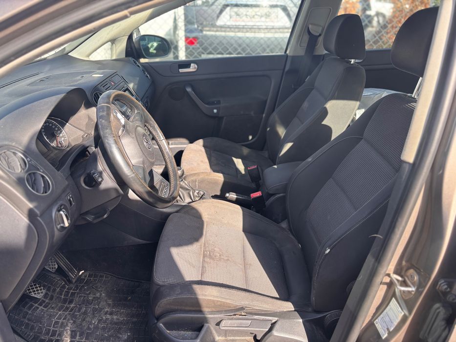 Volkswagen Golf Plus на части