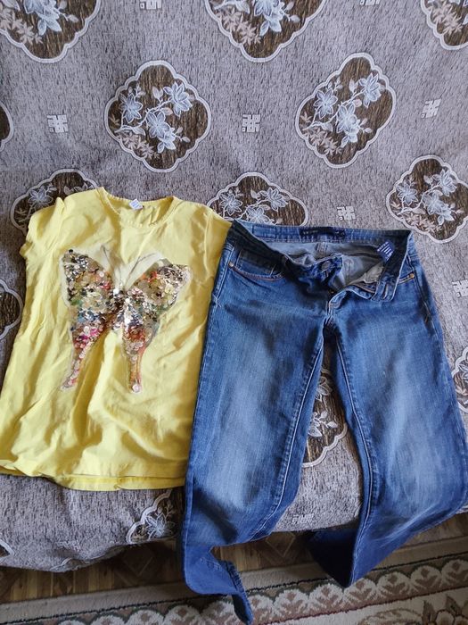 Отдам даром одежду на девочку