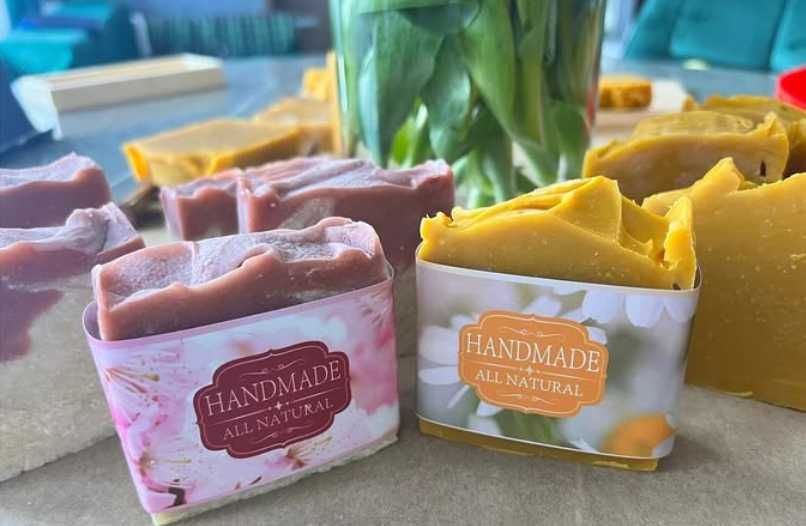 Săpunuri naturale handmade – pentru piele, suflet și ritual
