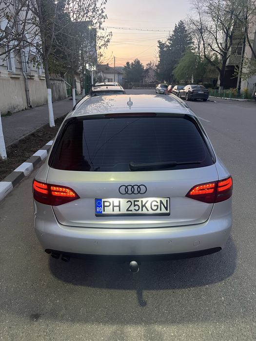 Vand sau schimb Audi a4 b8 2.0 tdi 143 2010