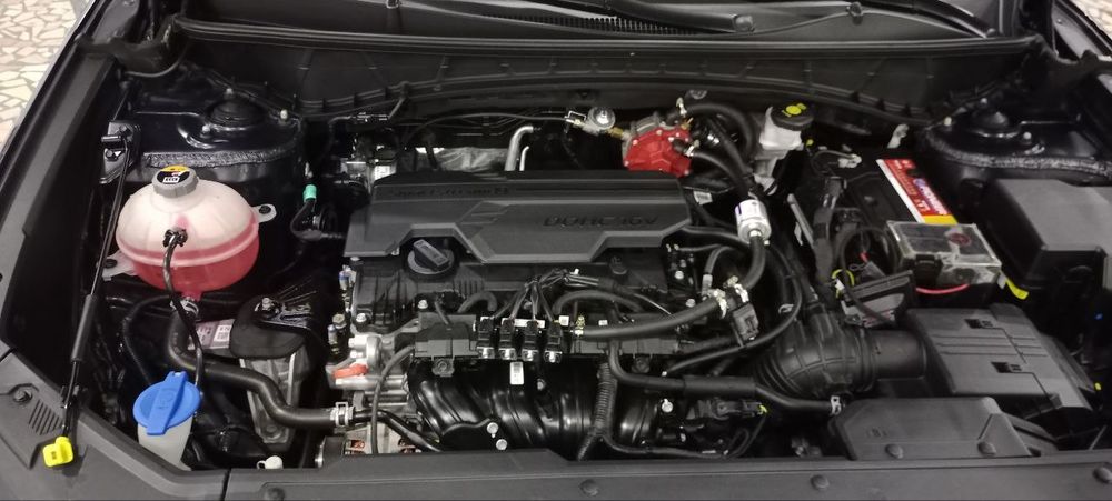 Машина-Hyundai Tucson.