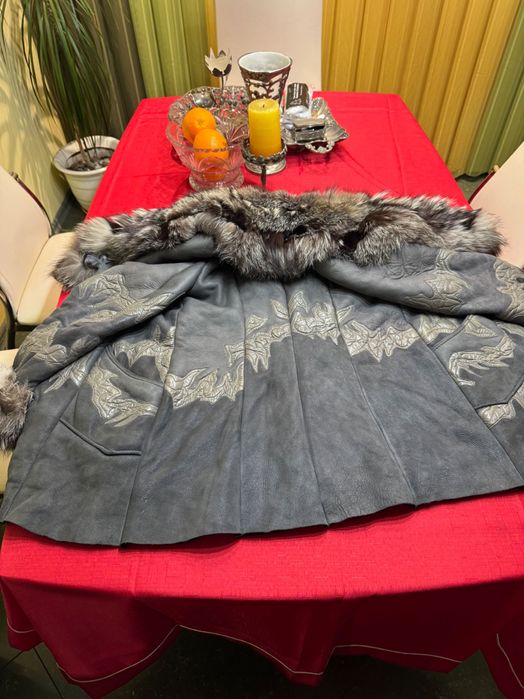 Кожух висококачествена Агнешка Кожа Яка от сребърна лисица