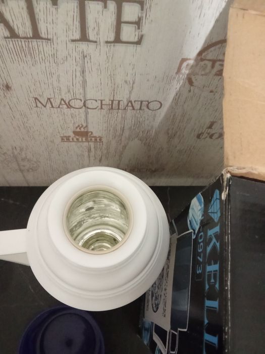 Продам термос стекло.