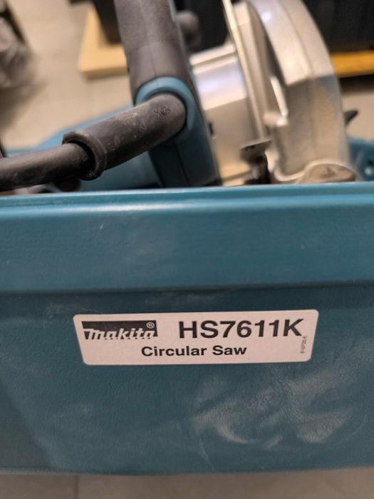 Fierăstrău circular Makita, 185-190 mm, 1600W,  o singura dată folosit