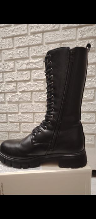 Продам зимние женские сапоги-ботфорды
